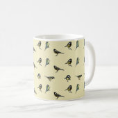 Tiny Garden Birds Pattern on Beige Koffiemok (Voorkant rechts)