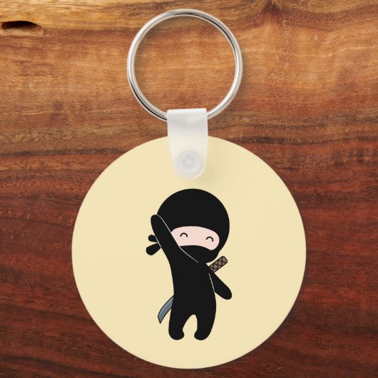 Tiny Happy Ninja op gele Sleutelhanger (Achterkant)