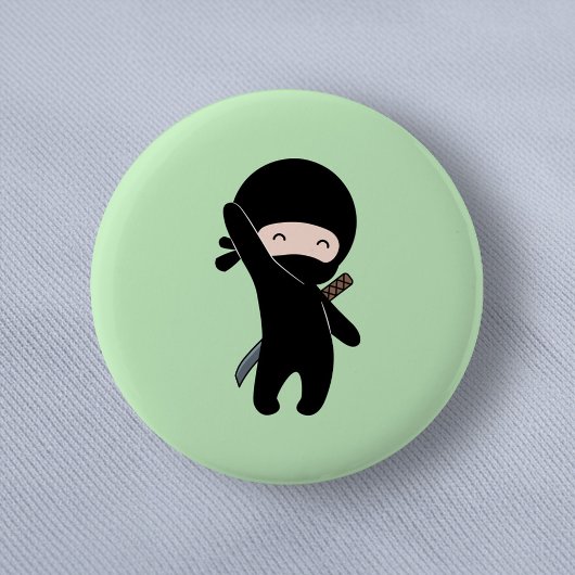 Tiny Happy Ninja over Green Ronde Button 5,7 Cm