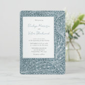 Tiny Heart Leaves Frame on Teal Wedding Invitation (Debout devant)