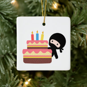 Tiny Ninja Behind Birthday Cake Keramisch Ornament