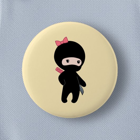 Tiny Ninja Girl op Geel Ronde Button 5,7 Cm