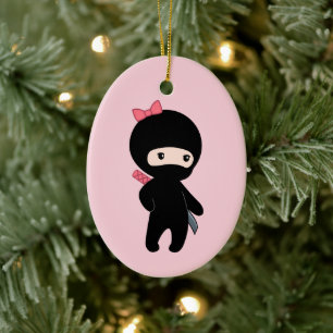 Tiny Ninja Girl op Roze Keramisch Ornament