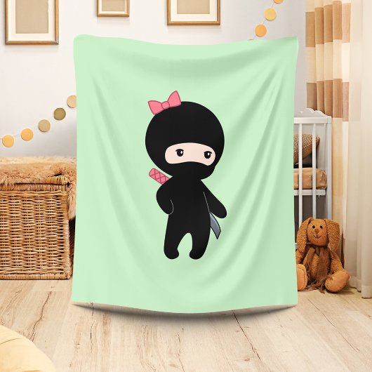 Tiny Ninja Girl over Groen Fleece Deken