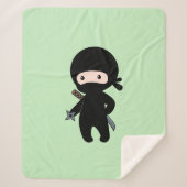 Tiny Ninja Holding Throwing Star op Green Sherpa Deken (Voorkant)