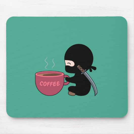 Tiny Ninja met grote koffie Mok donkergroen Muismat (Voorkant)