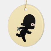 Tiny Ninja onderweg op Geel Keramisch Ornament (Links)