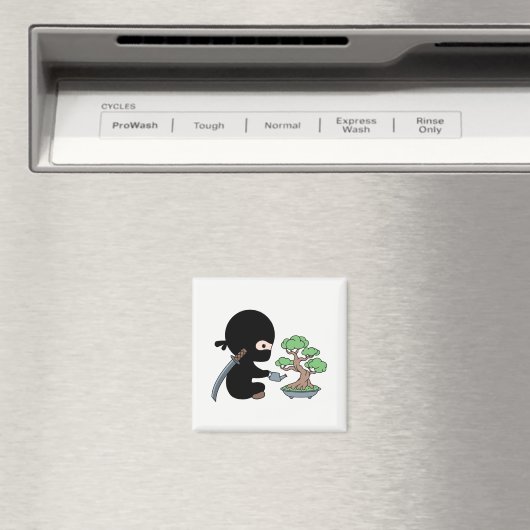 Tiny Ninja Watering Bonsai Tree Magneet (Insitu (Vaatwasser))