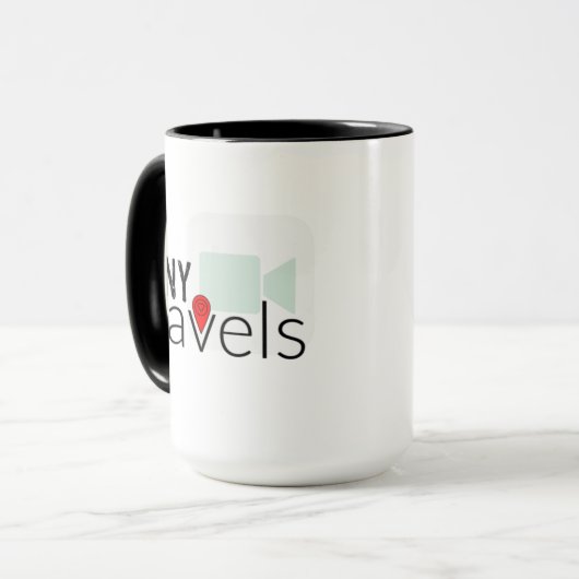 Tiny Travers Logo Mug avec Channel Hosts (Devant gauche)