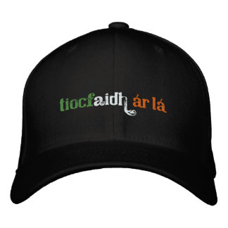 tiocfaidh ár lá baseball hat geborduurde pet