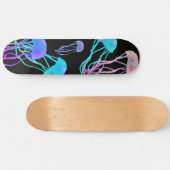 Tir de méduse dans le pont de skateboard noir (Horz)