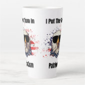 Tism in patriottisme latte mok (Voorkant)