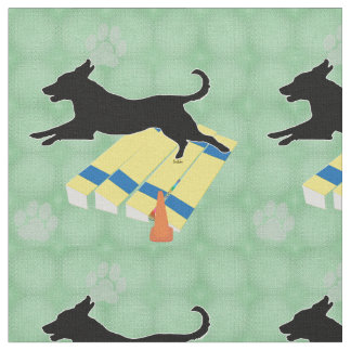 Tissu Agilité - Chien fantôme sur un saut long