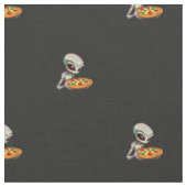 Tissu alien mangeant de la pizza (Fermer)