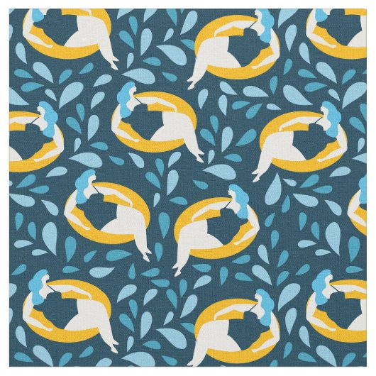 Tissu de natation de fille curvy (Fermer)