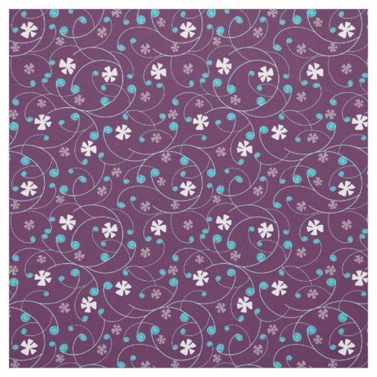 Tissu Monogrammes et fleurs sur fond lilas. (Échantillon)