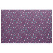 Tissu Monogrammes et fleurs sur fond lilas. (Fat Quarter)