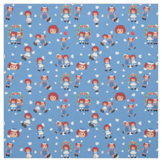 Tissu Raggedy Ann et Andy sur des cœurs tombants sur fon