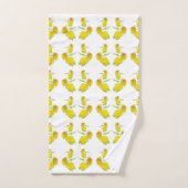 Tissu rose jaune. (Serviette à main)