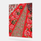 Tissu rouge éclatant avec floral complexe et (Angle)