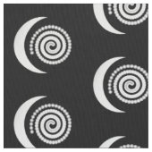 Tissu Spirale argentée de lune sur le noir (fermé)