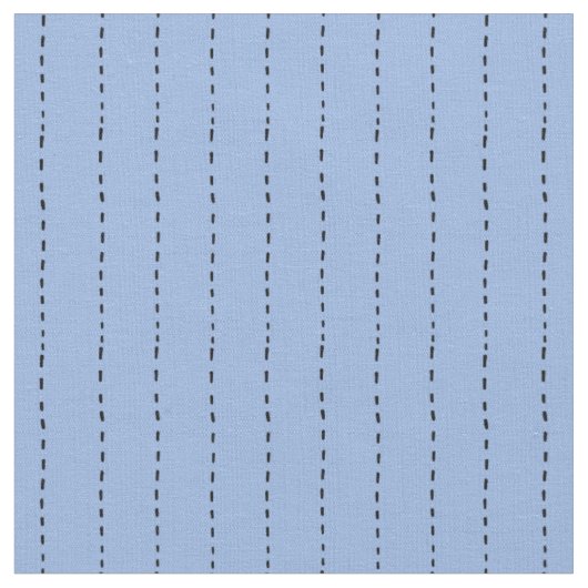 Tissu Tirets sur fond bleu clair (Fermer)