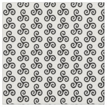 Triple spirale celtique noire Triskele sur fond bl