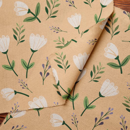 Tissu Vanille avec Fleurs Blanches Douces