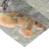 Toadstools op Tree Trunk Tablecloth Tafelkleed (Gekanteld)