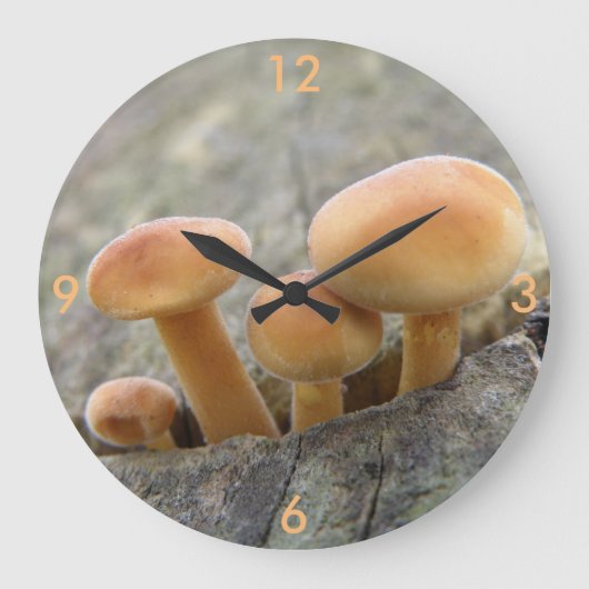 Toadstools op Tree Trunk Wall Clock Grote Klok (Voorkant)