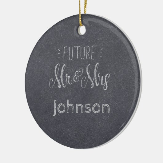 Toekomstige Mr & Mrs Surname Chalkboard met datum Keramisch Ornament (Links)