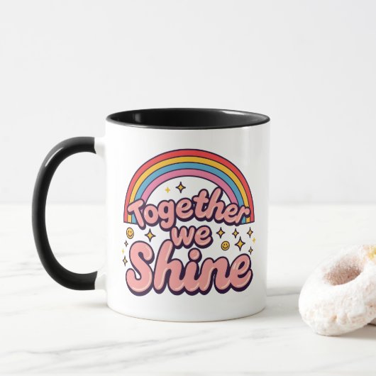 Together We Shine – Rainbow Retro Pride Quote Mok (Met donut)
