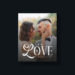 Toile Amour Moderne Monogramme de photo de mariage perso<br><div class="desc">Transformez votre photo de mariage ou de fiançailles préférée en une superbe pièce d'art mural avec cette toile personnalisée Modern Love avec monogramme de couple. Conçue avec des lignes épurées, une typographie moderne douce et un monogramme sophistiqué, cette toile transforme votre moment spécial en une pièce décorative significative qui se...</div>