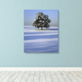 Toile Arbre dans le paysage couvert de neige (Insitu (Plancher de Bois))