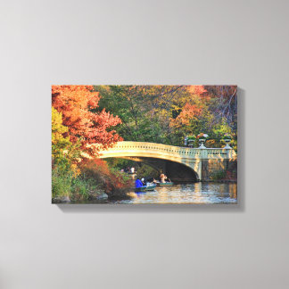 Toile Automne à Central Park : Bateaux de Bow Bridge #01