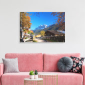 Toile Automne dans un village des Dolomites en Italie (Insitu(Salon))