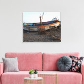 Toile bateau de pêche sur la plage de galets (Insitu(Salon))