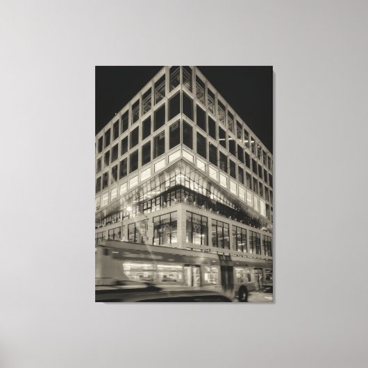 Toile Bâtiment moderne noir et blanc la nuit (Recto)