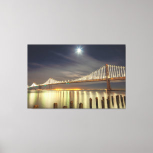 Toile Bay Bridge la nuit avec la lune