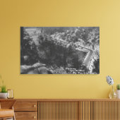 Toile Big Bear Lake, CA Highway au-dessus du barrage (Insitu(Salon))