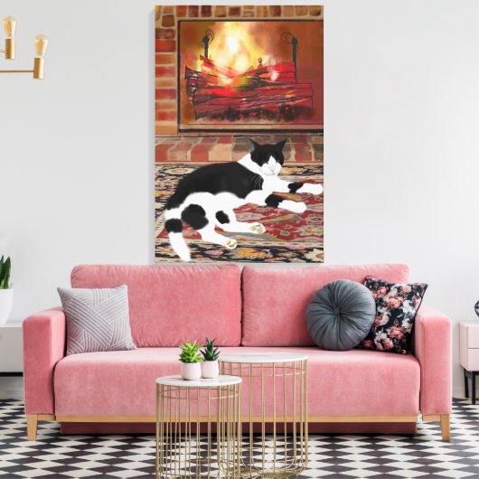Toile Black White Cat Lying front of Fireplace (Insitu(Salon))