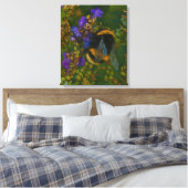 Toile Bumblebebe parmi les fleurs violettes (Insitu(Chambre))