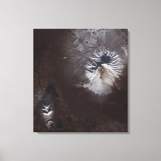 Toile Cendres de cendres sur le volcan Shiveluch en Russ (Recto)