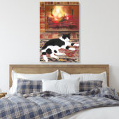 Toile Chat noir et blanc couché devant la cheminée  (Insitu(Chambre))