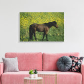 Toile Cheval Mustang sauvage debout en fleurs (Insitu(Salon))