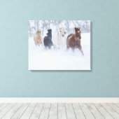 Toile Chevaux courant à travers la neige (Insitu (Plancher de Bois))