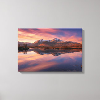 Toile Coucher de soleil rose sur Rannoch Moor en mars 
