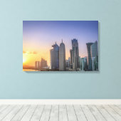 Toile Coucher de soleil sur la ville de Doha, Qatar (Insitu (Plancher de Bois))