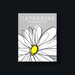 Toile Daisy tendance avec gris et jaune<br><div class="desc">Un morceau d'art zen et fantaisiste, hipster. Vous pouvez ajouter un nom, un monogramme ou un autre texte personnalisé. Si vous avez besoin de déplacer l'art autour, cliquez sur le bouton personnaliser pour apporter des modifications.</div>