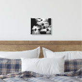Toile de Fleur de Dogwood noir et blanc (Insitu(Bedroom))
